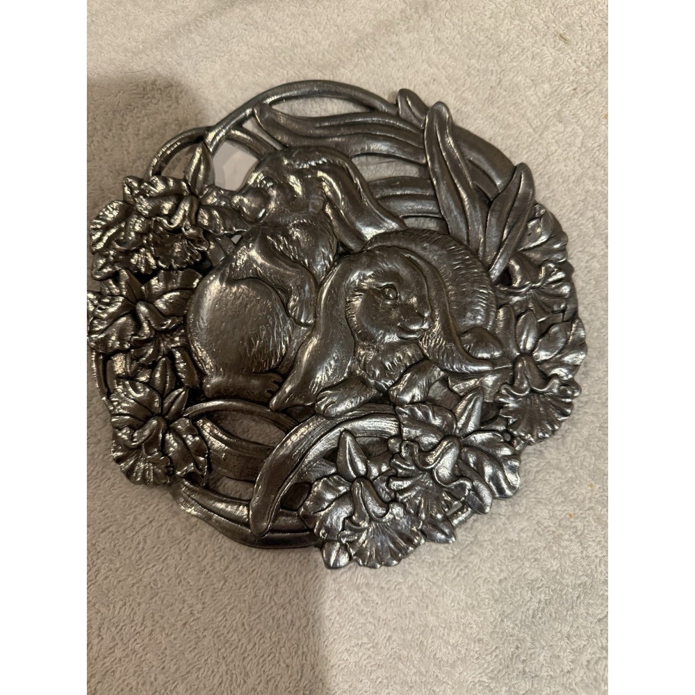 Arthur Court 1995 Aluminum Bunny Rabbit Round Silver Trivet Vintage Collectible